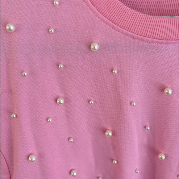 Elegant Pink Pearl-Studded Sweatshirt - Picture 2 of 2